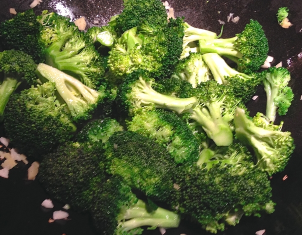 Stir-Fried Broccoli in the Wok